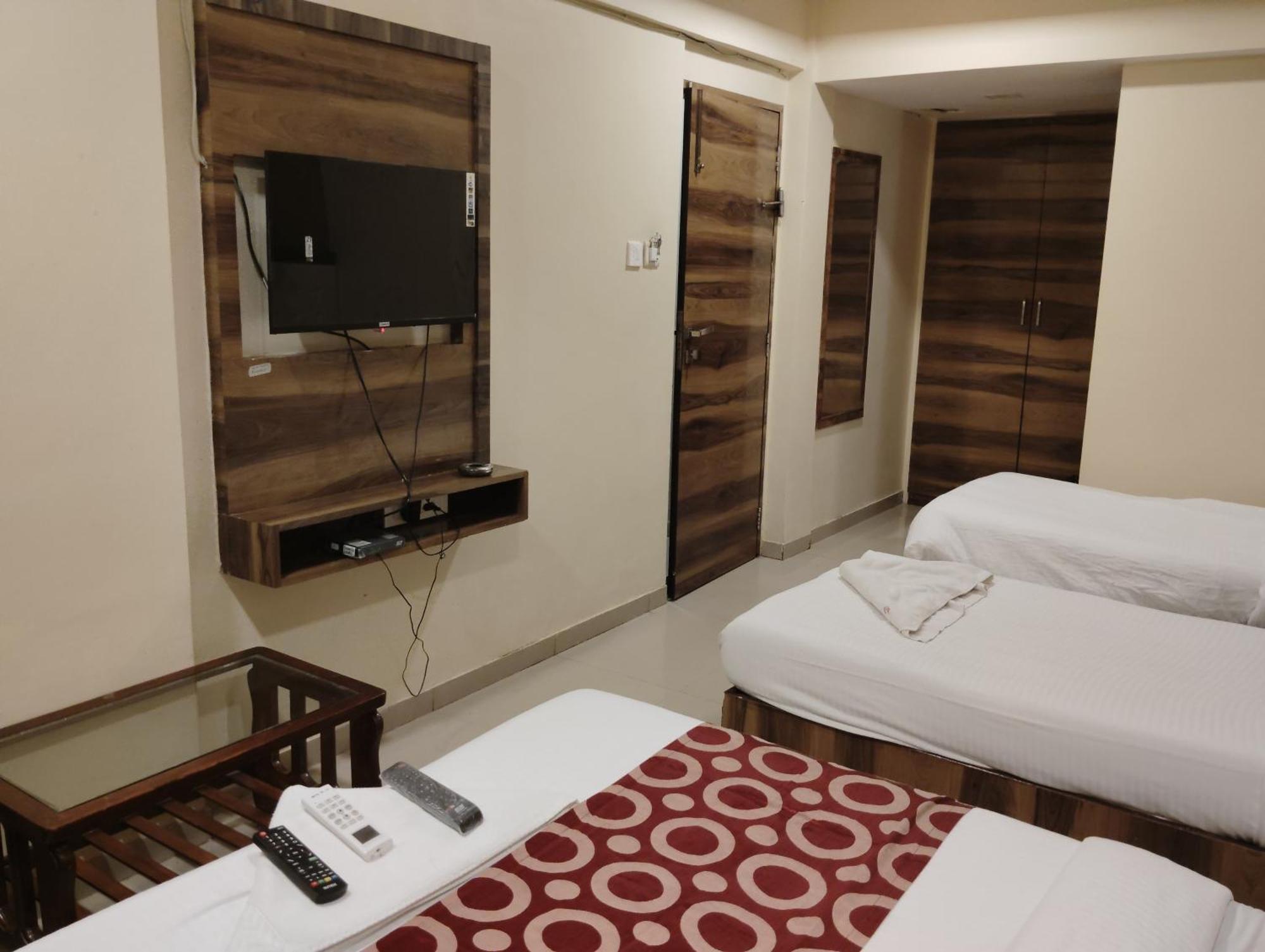 Hotel Golden Park Near Nesco Mumbai Dış mekan fotoğraf
