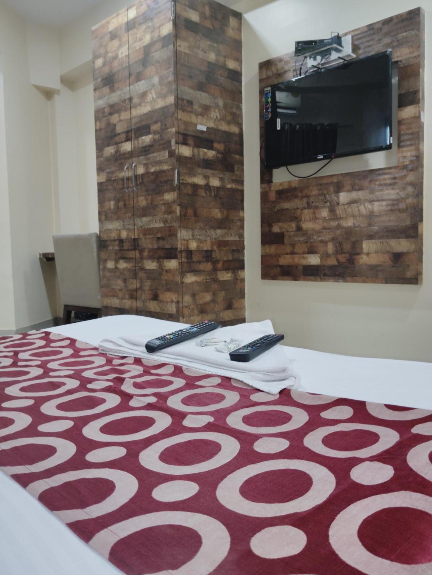 Hotel Golden Park Near Nesco Mumbai Dış mekan fotoğraf